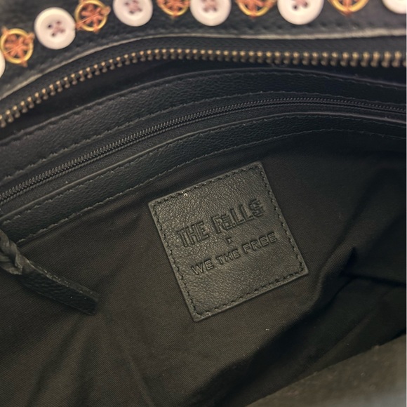 New Free People x The Falls Baby Emerson Tote Bag Floral Embroidered Buttons - Picture 13 of 14